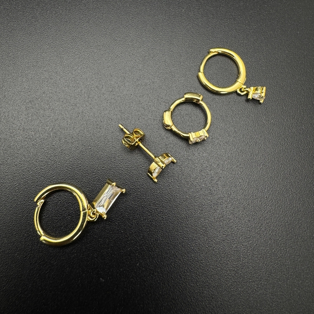 Brand New 18K Gold Hoop Huggies Earrings with Clear Stones